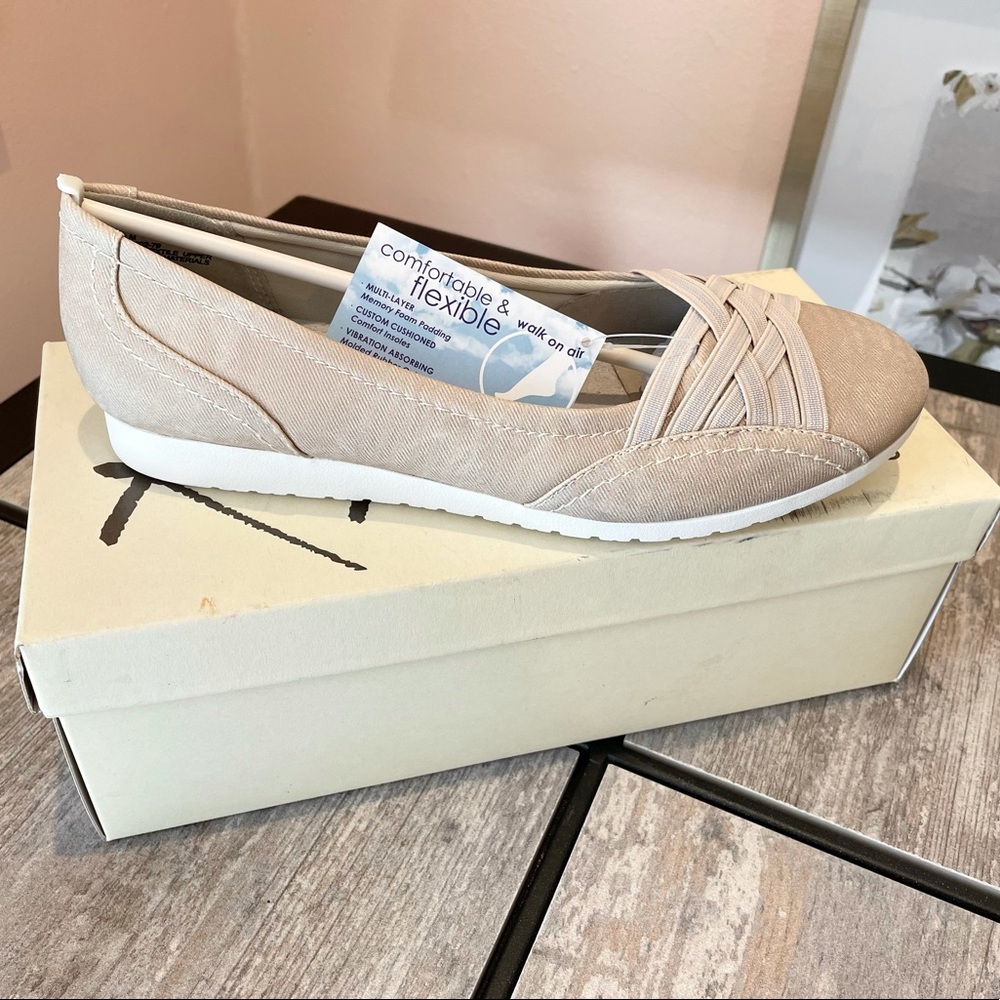 Womens Slip-Ons.